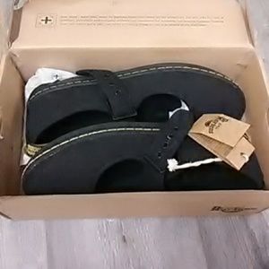 Dr. Martens womens Carnaby canvas flats size 8